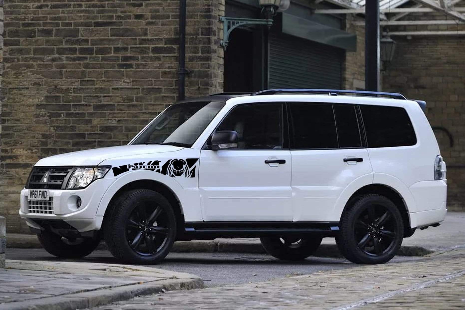 Premium Quality Stickers Compatible with Mitsubishi Pajero Alien Design Vinyl car stickers Automotive decals